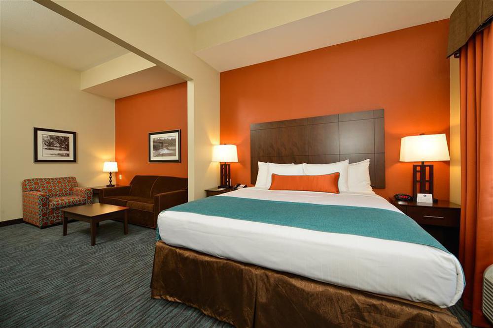 Best Western Plus Longhorn Inn & Suites Luling Bilik gambar