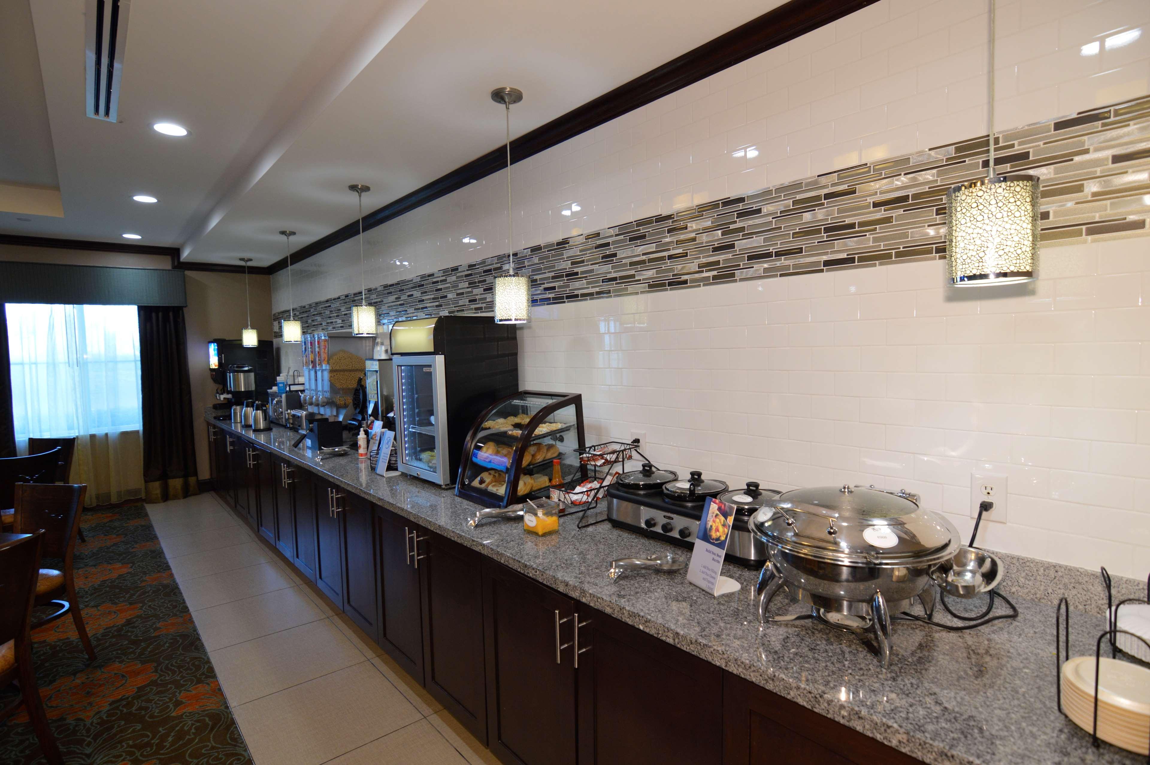 Best Western Plus Longhorn Inn & Suites Luling Luaran gambar