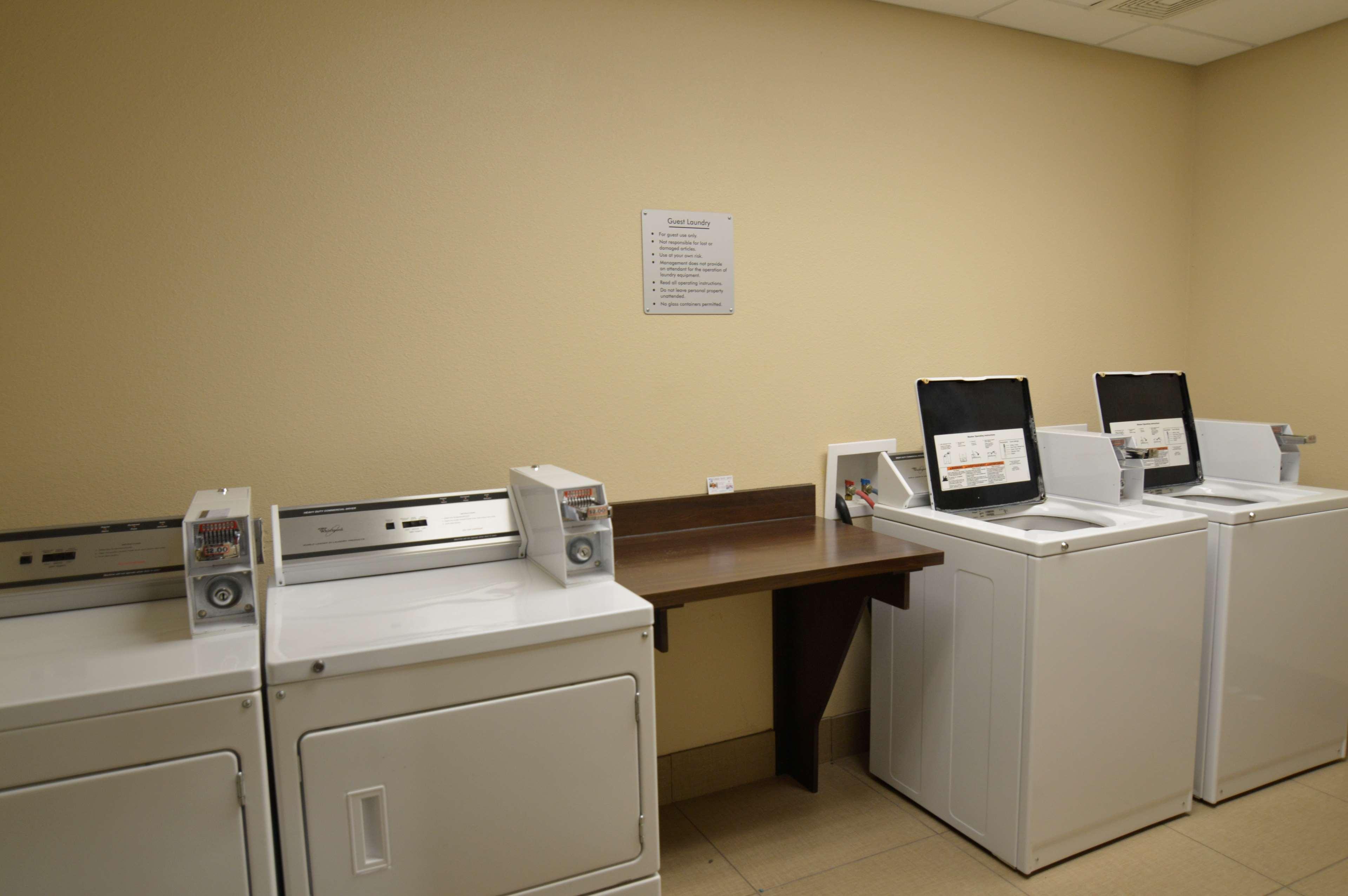 Best Western Plus Longhorn Inn & Suites Luling Luaran gambar