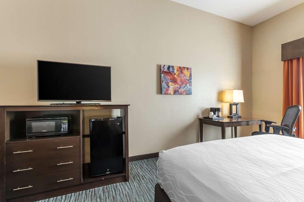 Best Western Plus Longhorn Inn & Suites Luling Bilik gambar