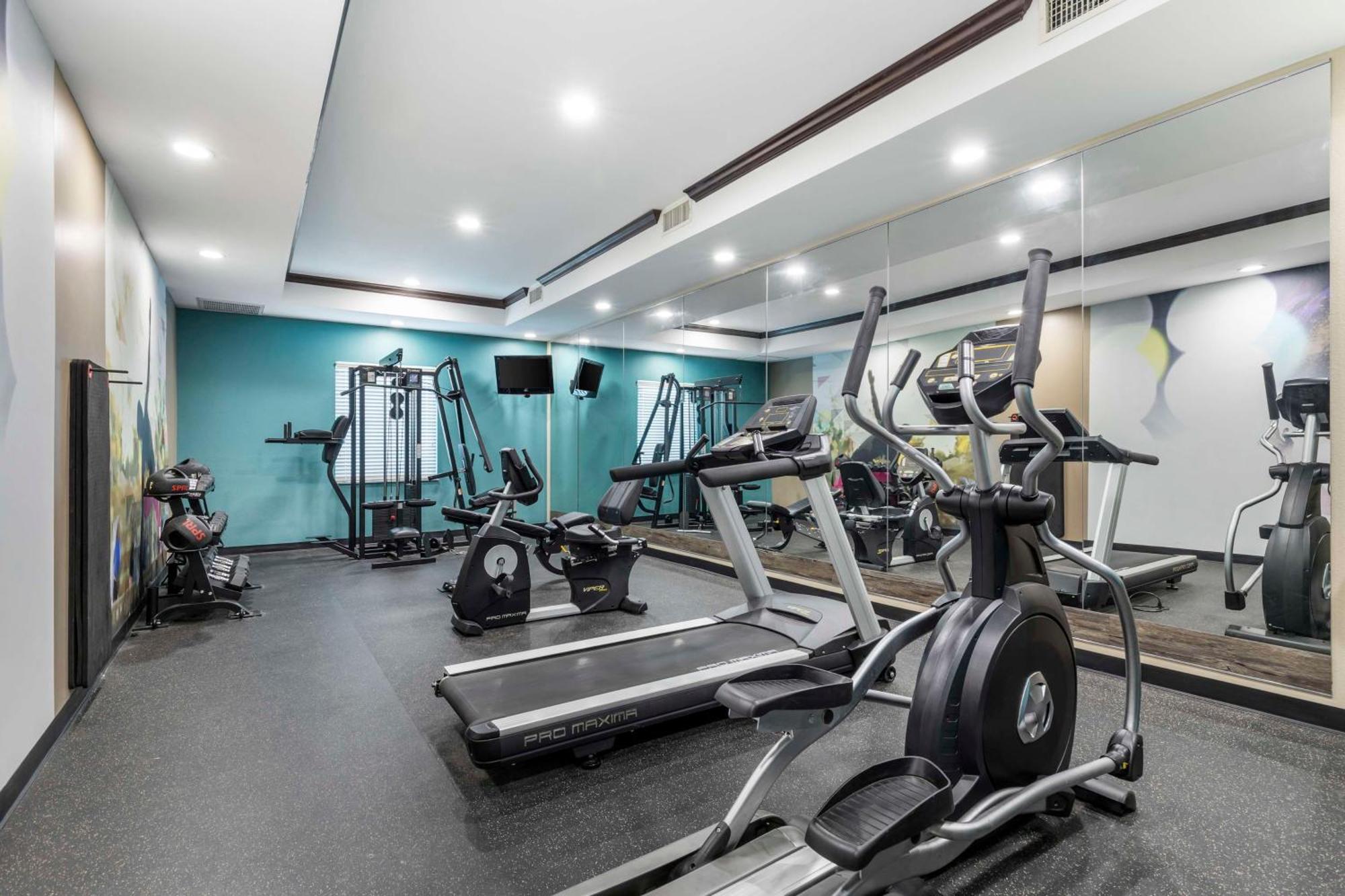 Best Western Plus Longhorn Inn & Suites Luling Luaran gambar