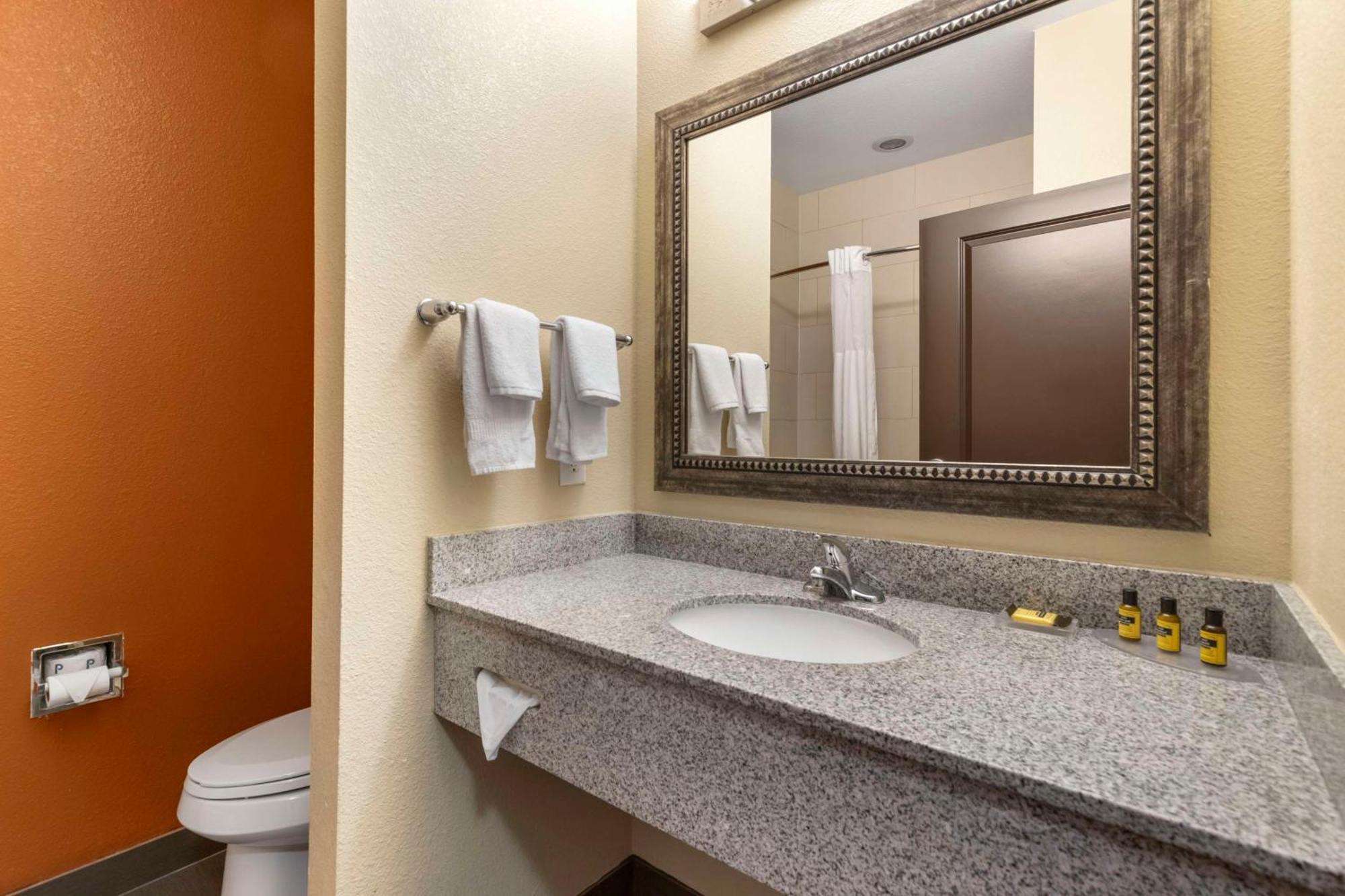 Best Western Plus Longhorn Inn & Suites Luling Luaran gambar