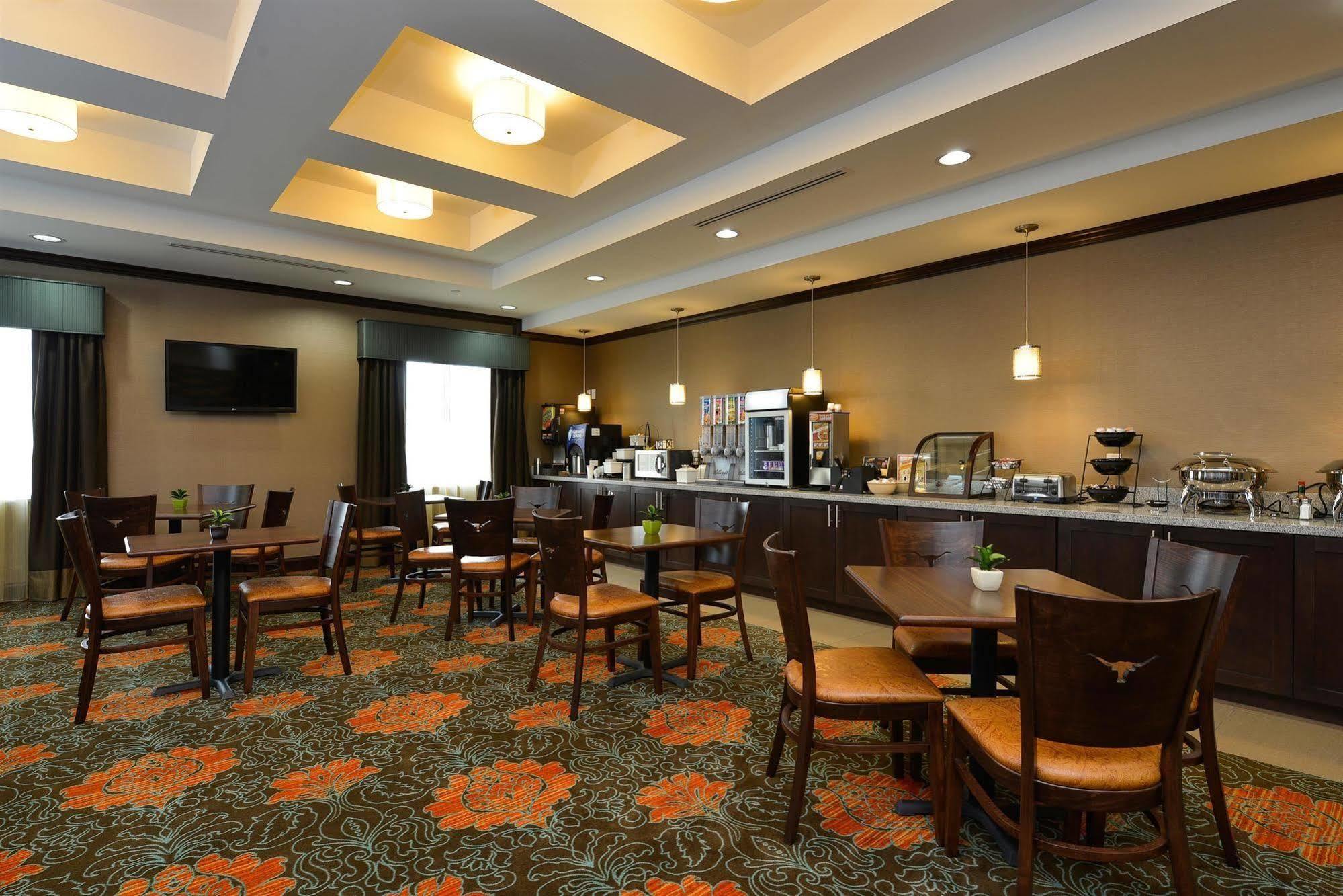 Best Western Plus Longhorn Inn & Suites Luling Luaran gambar